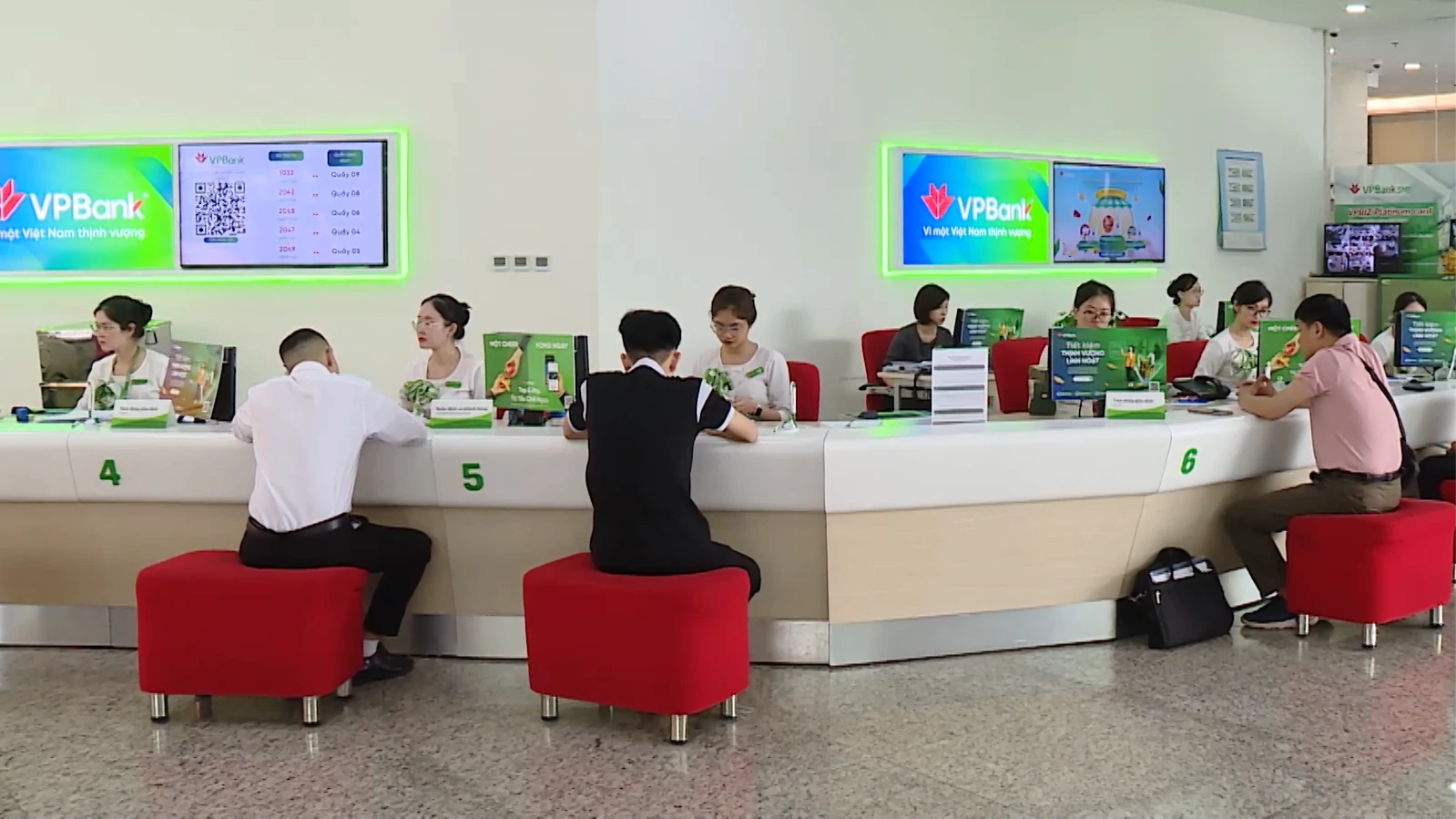 Lãi suất giảm - cú hích cho thị trường bất động sản