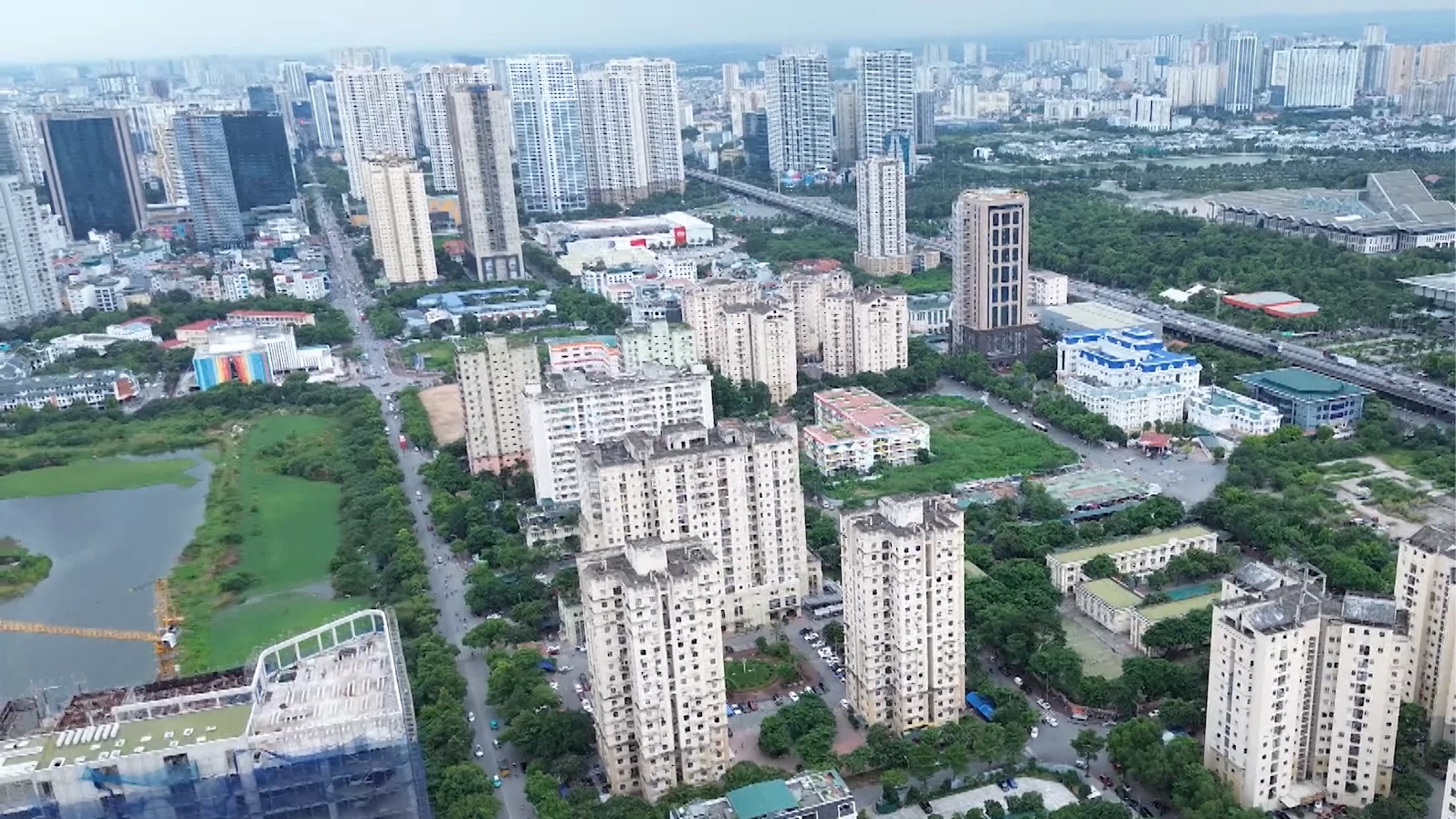 Xuất hiện tình trạng 'cắt lỗ' chung cư vùng ven