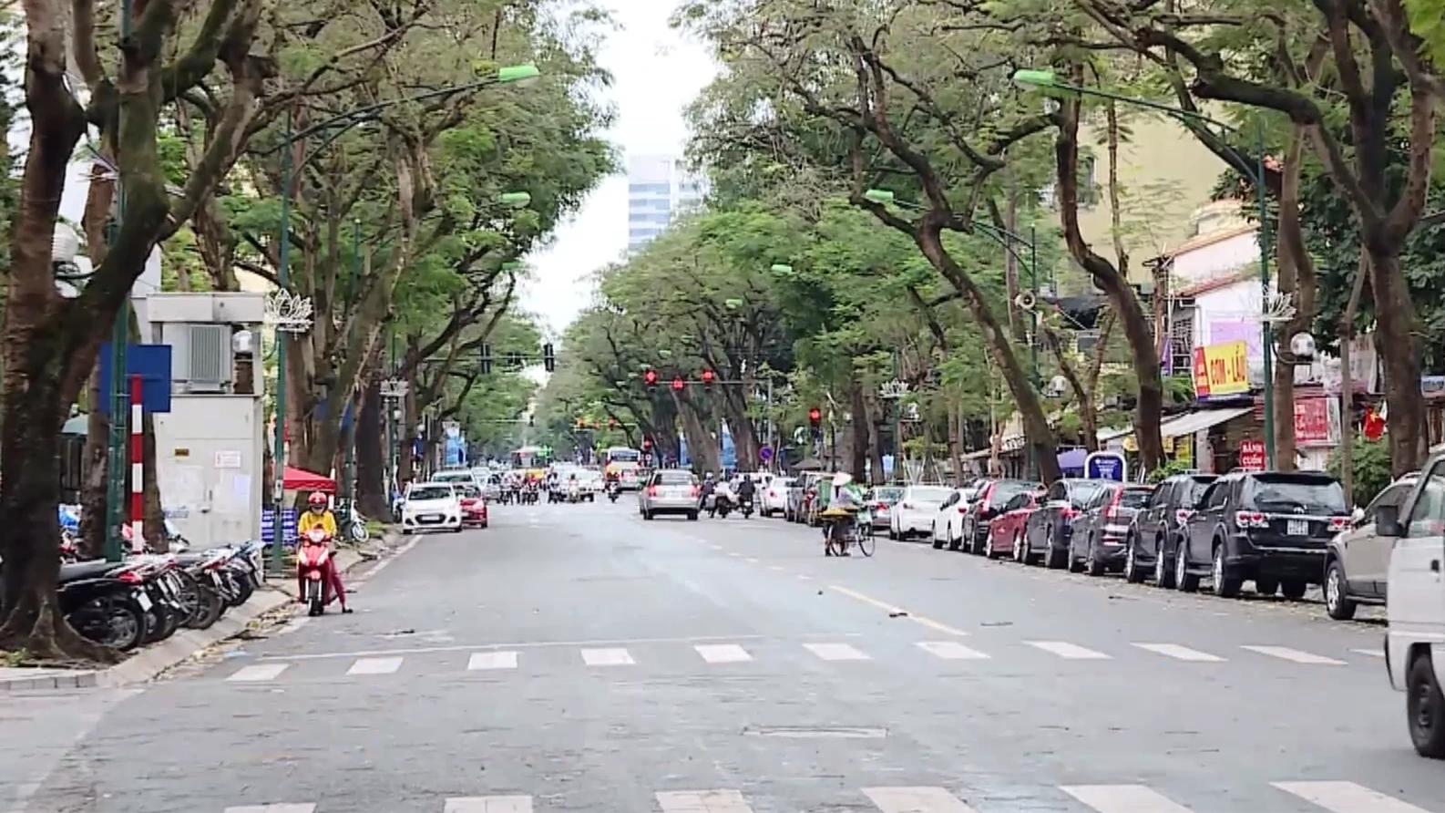 Thời tiết 18/4: Hà Nội có mưa dông rải rác