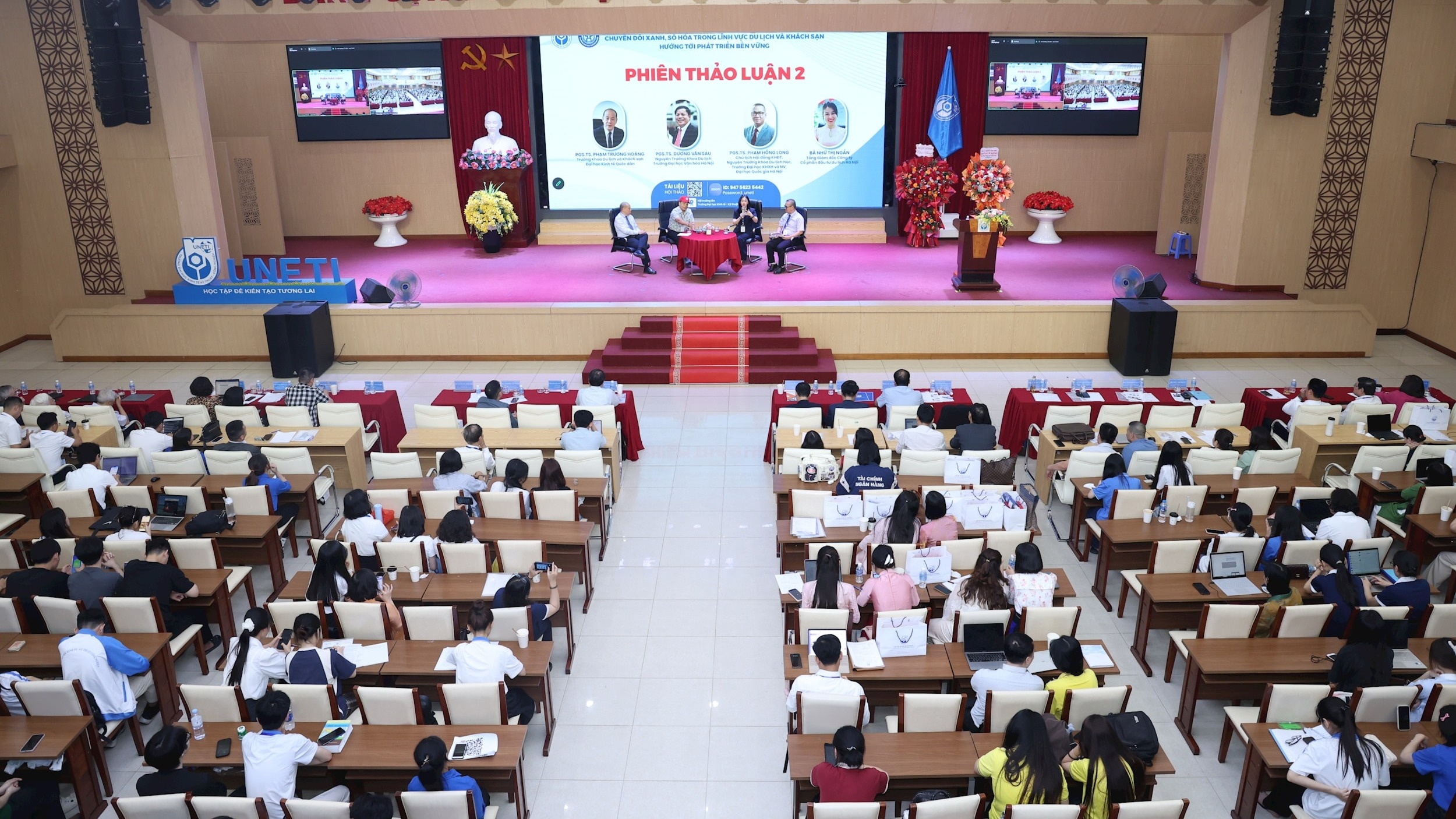 Thúc đẩy du lịch xanh, thông minh và bền vững