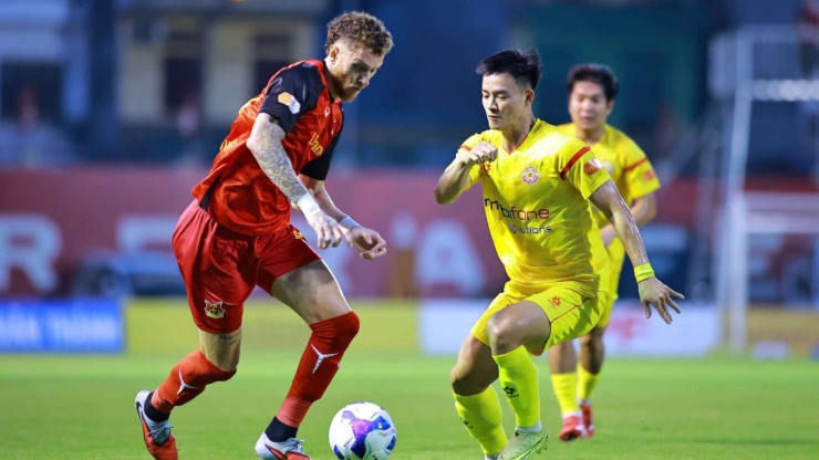 HLV Bae Ji Won ra mắt thành công cùng CLB Ninh Bình