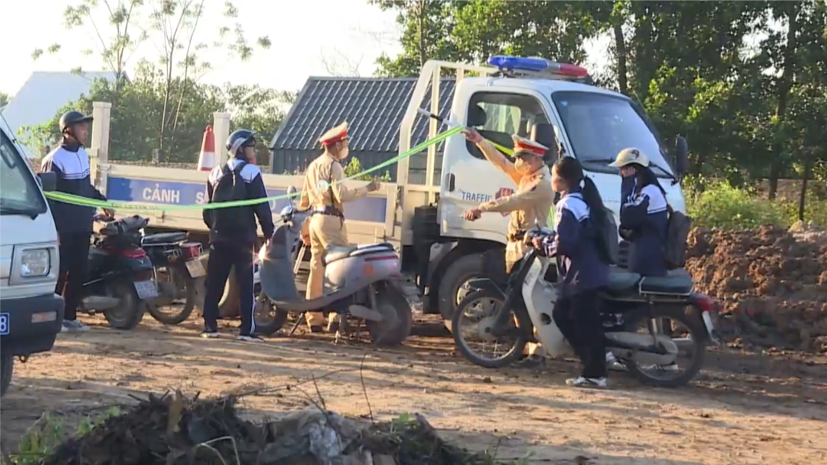 Siết chặt tình trạng học sinh vi phạm an toàn giao thông đường bộ