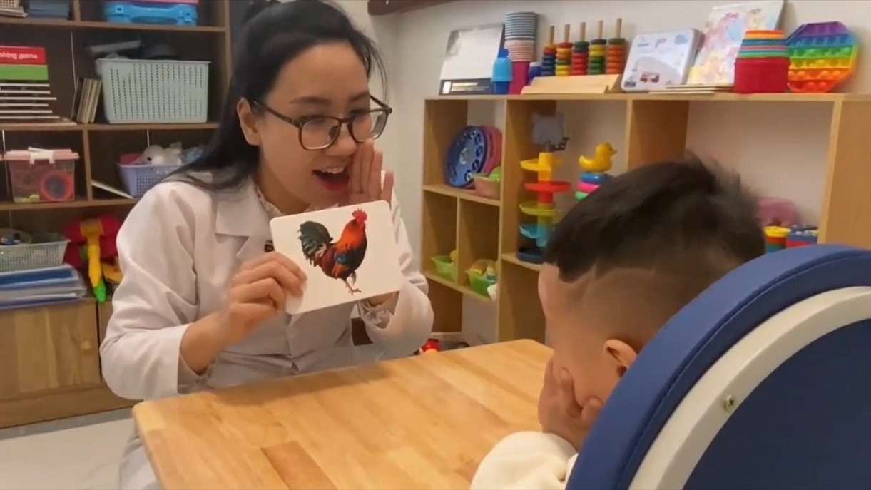 Can thiệp sớm và đồng hành bền bỉ để giúp trẻ tự kỷ hòa nhập