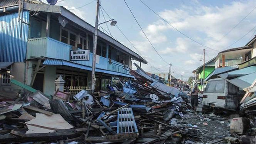 Động đất tại Indonesia kích hoạt cảnh báo sóng thần diện rộng