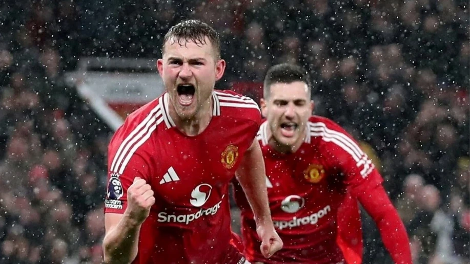 MU thi đấu ở SVĐ 17 năm không tổ chức bóng đá