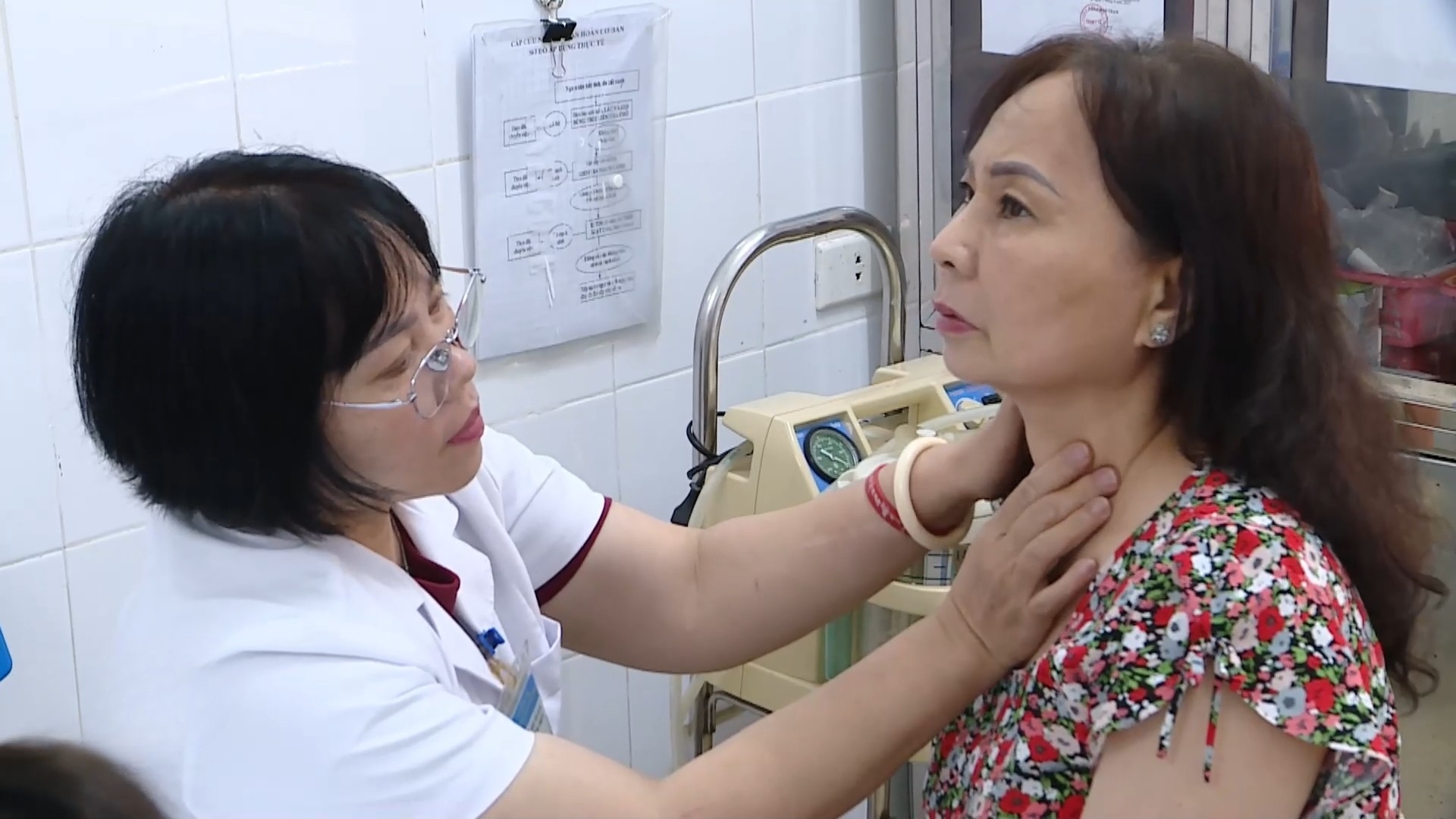 Chăm sóc sức khoẻ toàn diện cho người dân ngay trạm y tế