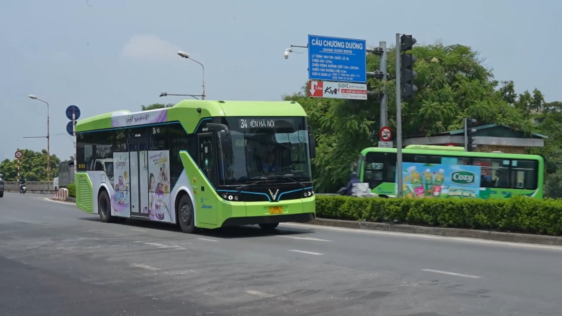 Hà Nội tăng tốc chuyển đổi xe buýt sử dụng năng lượng xanh