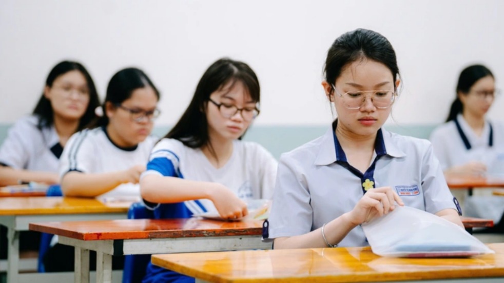 Thí sinh đăng ký thi tốt nghiệp THPT năm 2026 từ 24/4