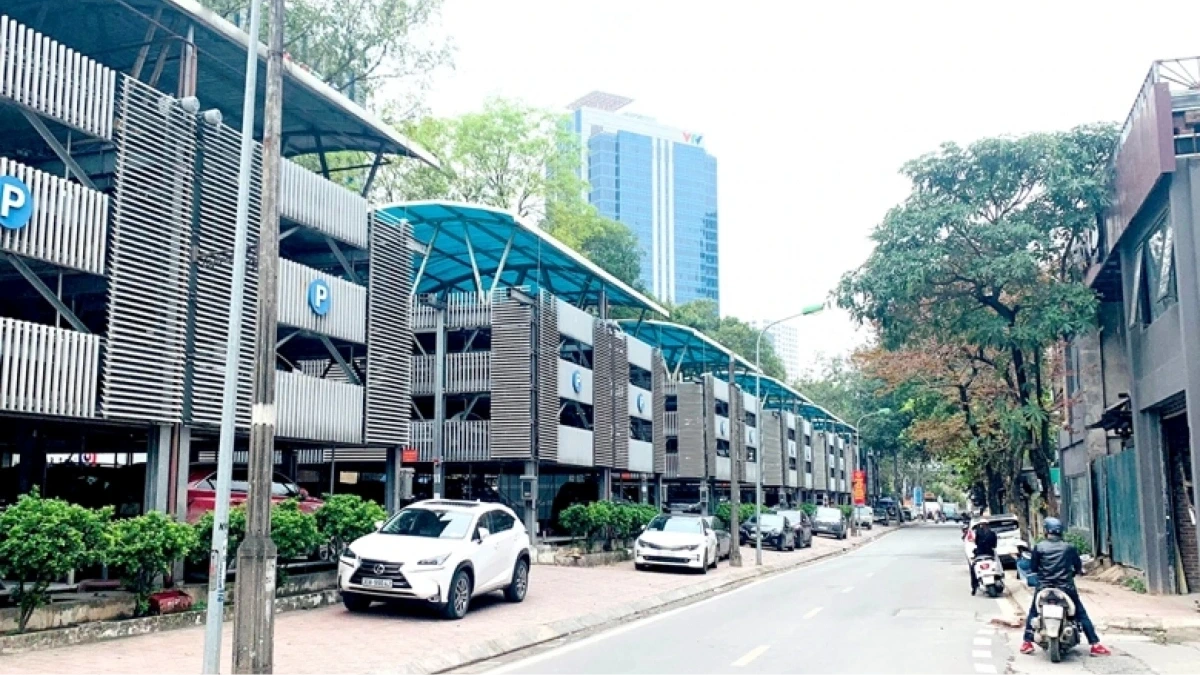 Hà Nội 'giải cơn khát' giao thông tĩnh: Khi bãi đỗ xe cao tầng là chưa đủ