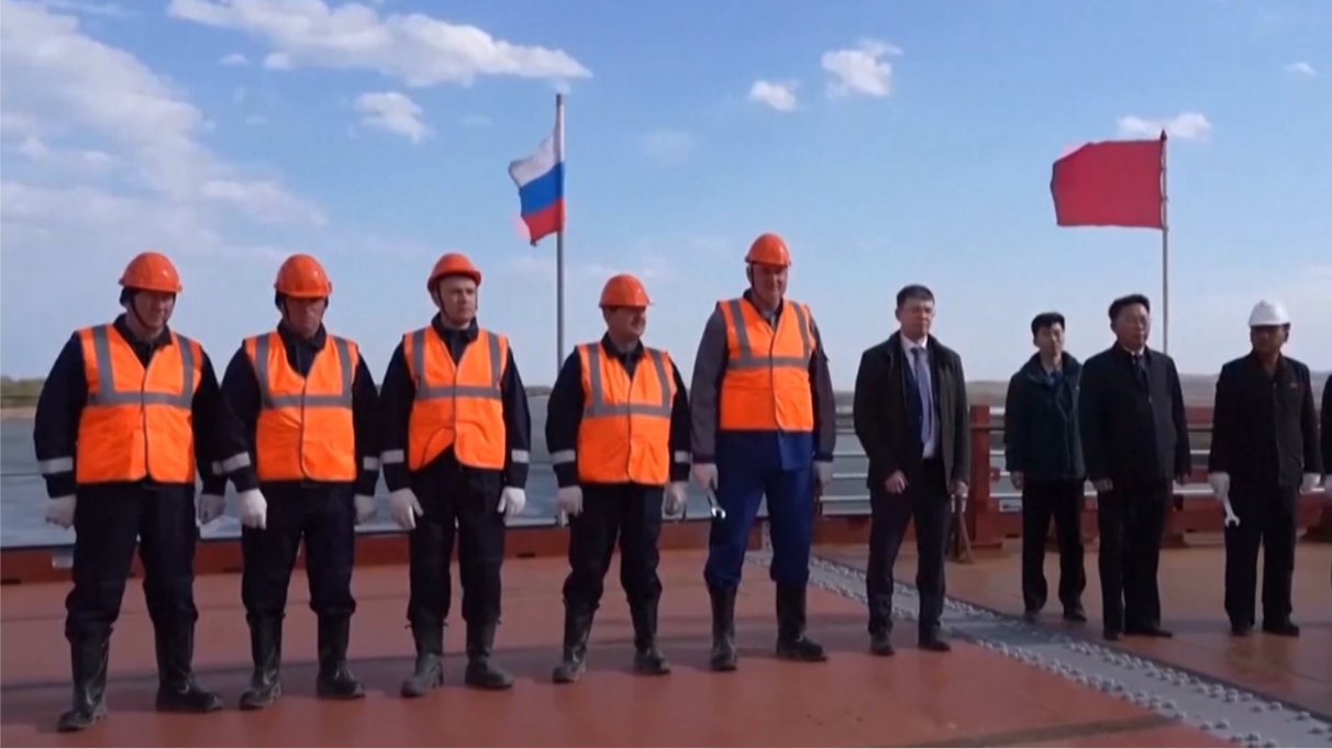 Khánh thành cầu đường bộ đầu tiên nối Nga – Triều Tiên