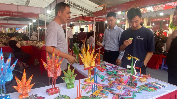 Quảng bá sản phẩm công nghiệp nông thôn tiêu biểu Hà Nội