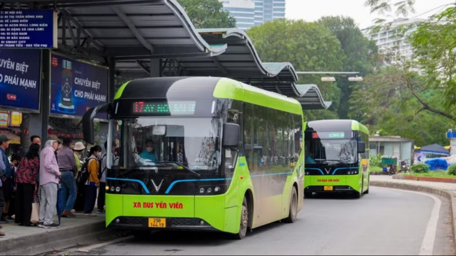 Sở Xây dựng Hà Nội đề xuất miễn phí vé xe buýt, tàu điện trên cao trong dịp lễ