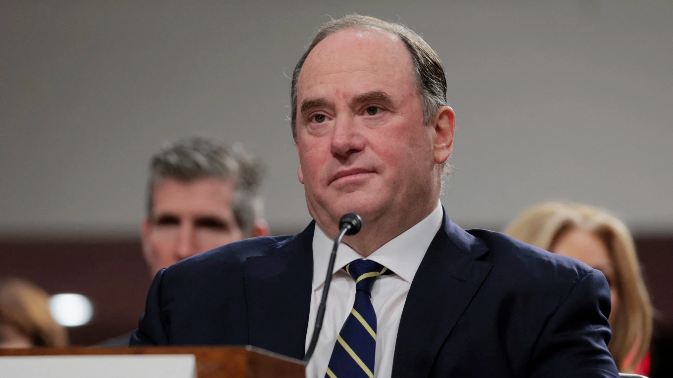 Mỹ bất ngờ sa thải Bộ trưởng Hải quân