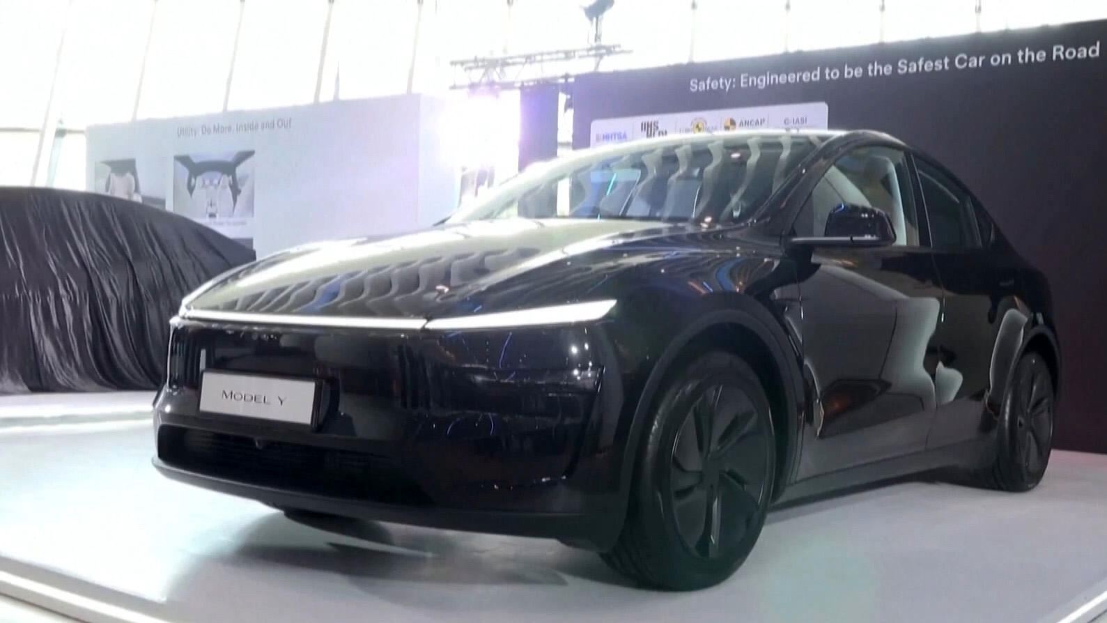 Tesla tung phiên bản xe model Y L 6 chỗ tại thị trường Ấn Độ
