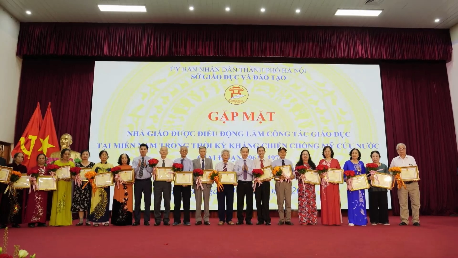 Gặp mặt và tri ân nhà giáo Hà Nội đi B