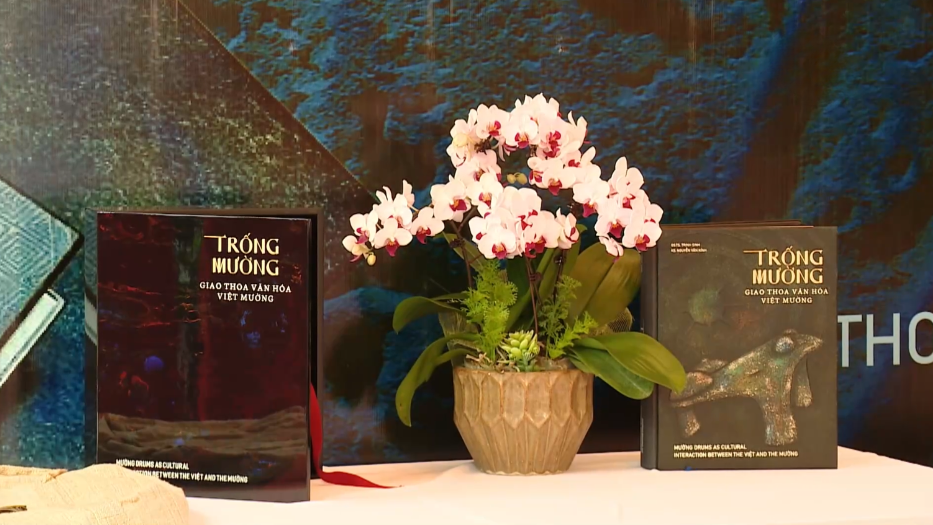 Triển lãm Sắc màu văn hóa từ di sản Mường