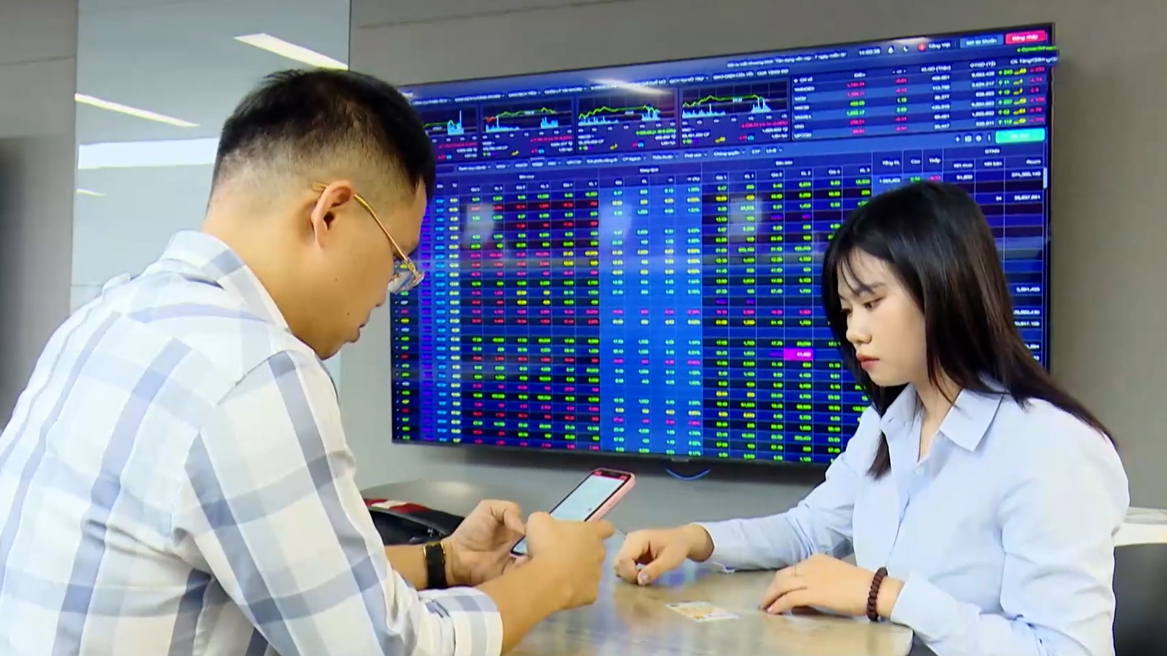 Margin chứng khoán Quý I/2026 lập đỉnh, vượt 405.000 tỷ đồng