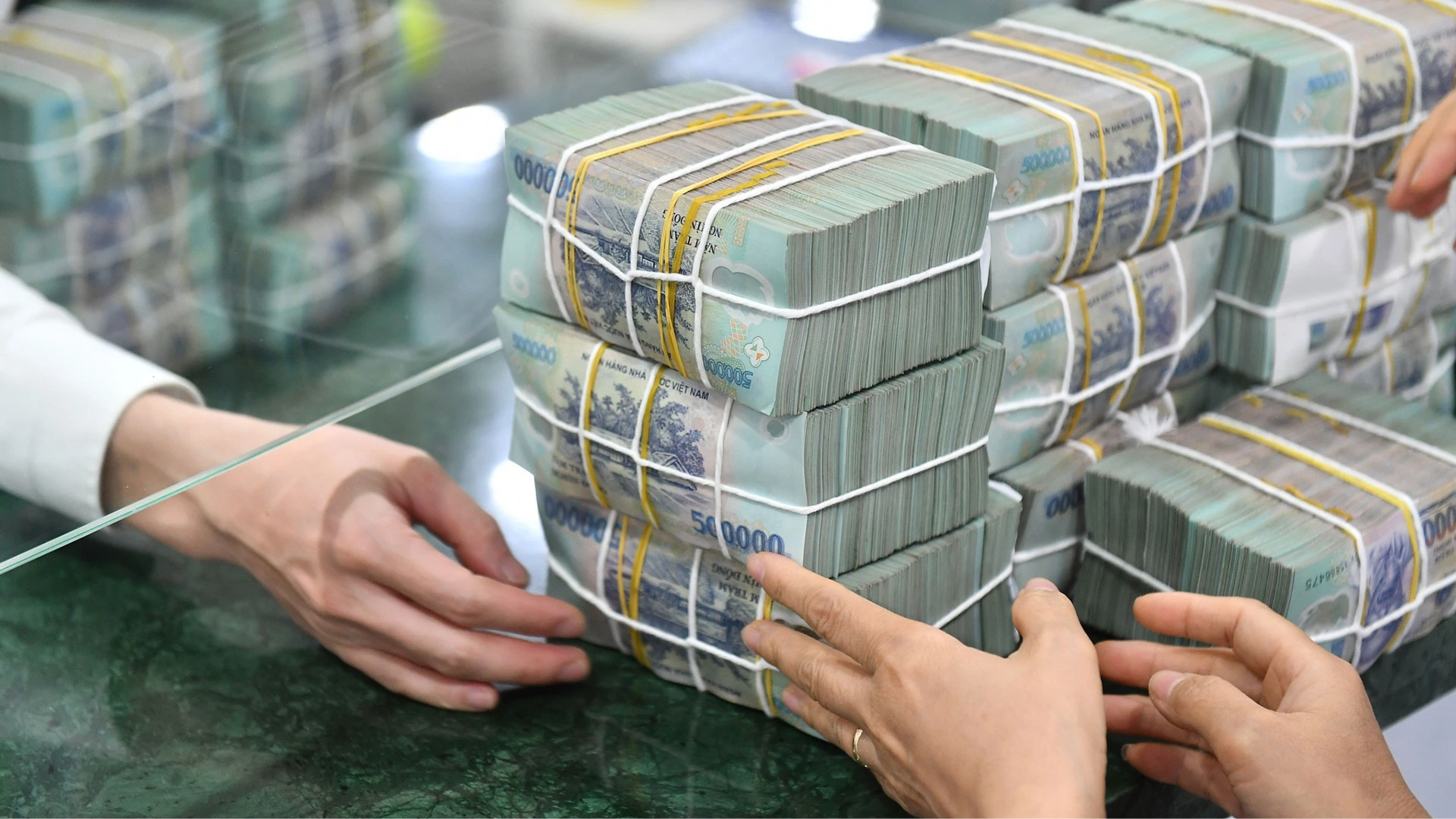 Gỡ 'điểm nghẽn' xử lý nợ xấu để khơi thông nguồn lực kinh tế