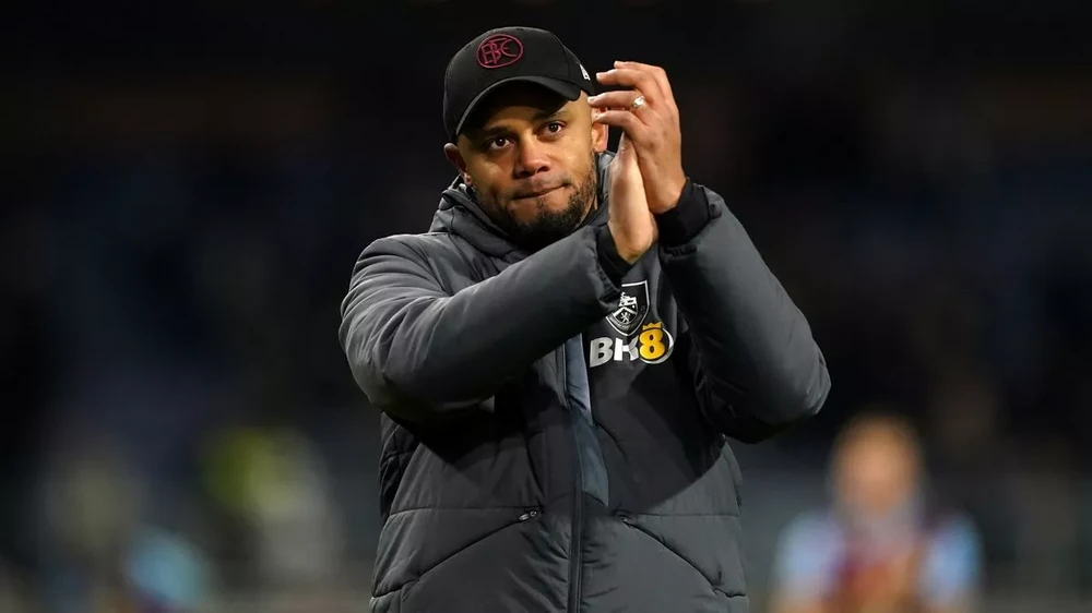 HLV Kompany sẽ được thưởng riêng nếu Bayern vô địch Champions League