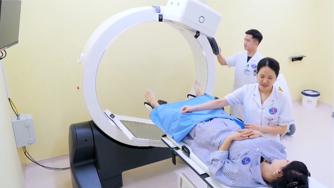 Trang thiết bị hiện đại đáp ứng điều trị bệnh nhân ung thư