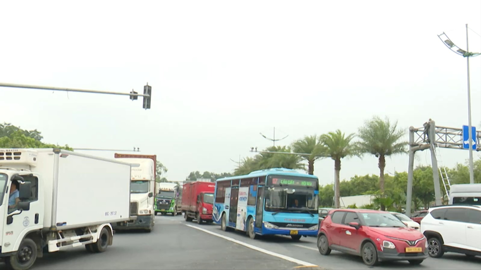 Nút giao cửa ngõ Thủ đô thông thoáng sau cải tạo