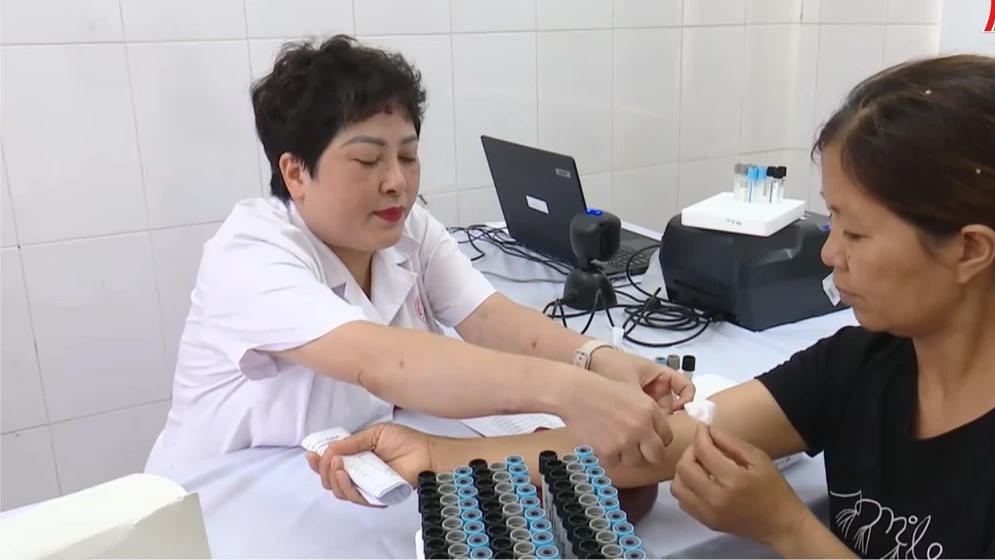 Hiện thực hoá Nghị quyết 72/NQ/TW khám sức khoẻ miễn phí cho người dân