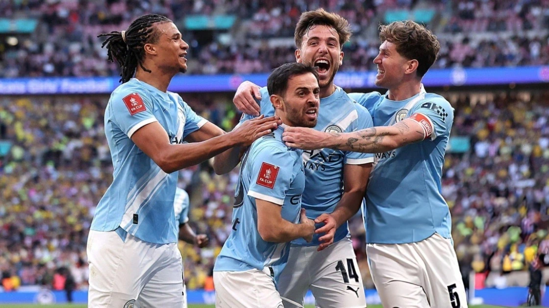 Man City ngược dòng vào chung kết FA Cup