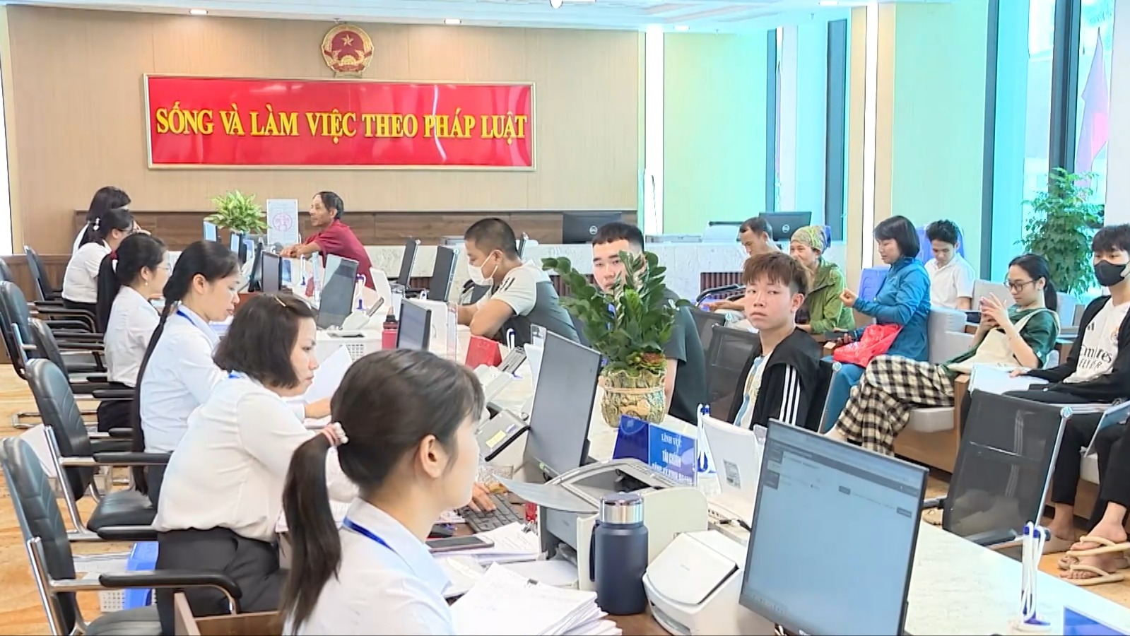 Sửa đổi Luật Thủ đô: Tư duy mới trong hoàn thiện thể chế | Đảng trong cuộc sống | 27/04/2026