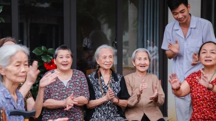 Già hóa dân số: Thách thức lớn, cần giải pháp thích ứng