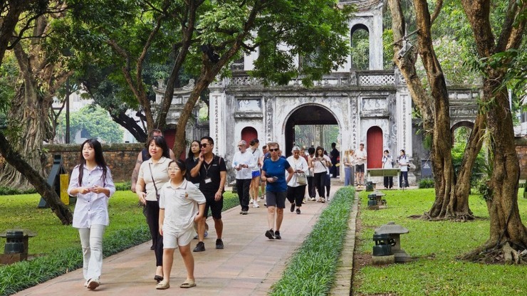 Trải nghiệm lịch sử và văn hóa Thủ đô trong kỳ nghỉ lễ