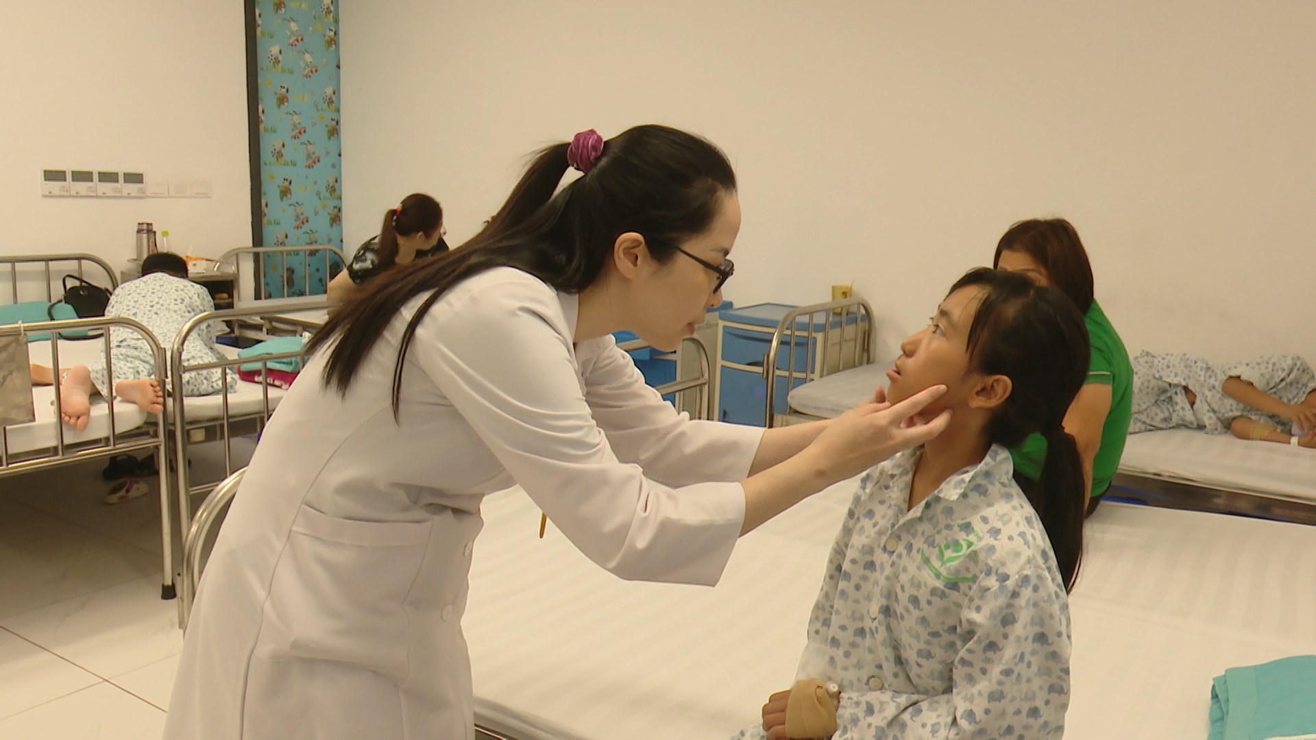 Trao lại nụ cười cho trẻ mắc dị tật bẩm sinh