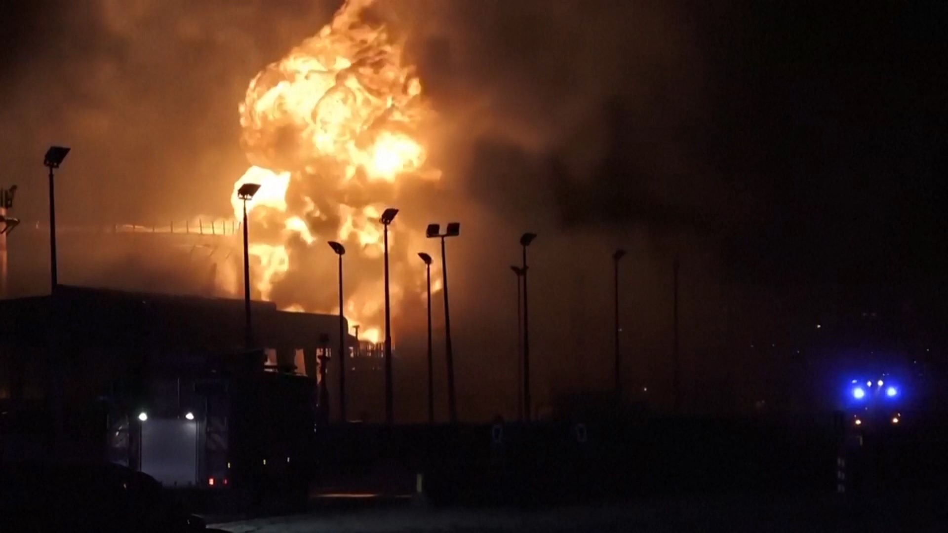 Iran tấn công trung tâm dữ liệu Mỹ tại vùng Vịnh