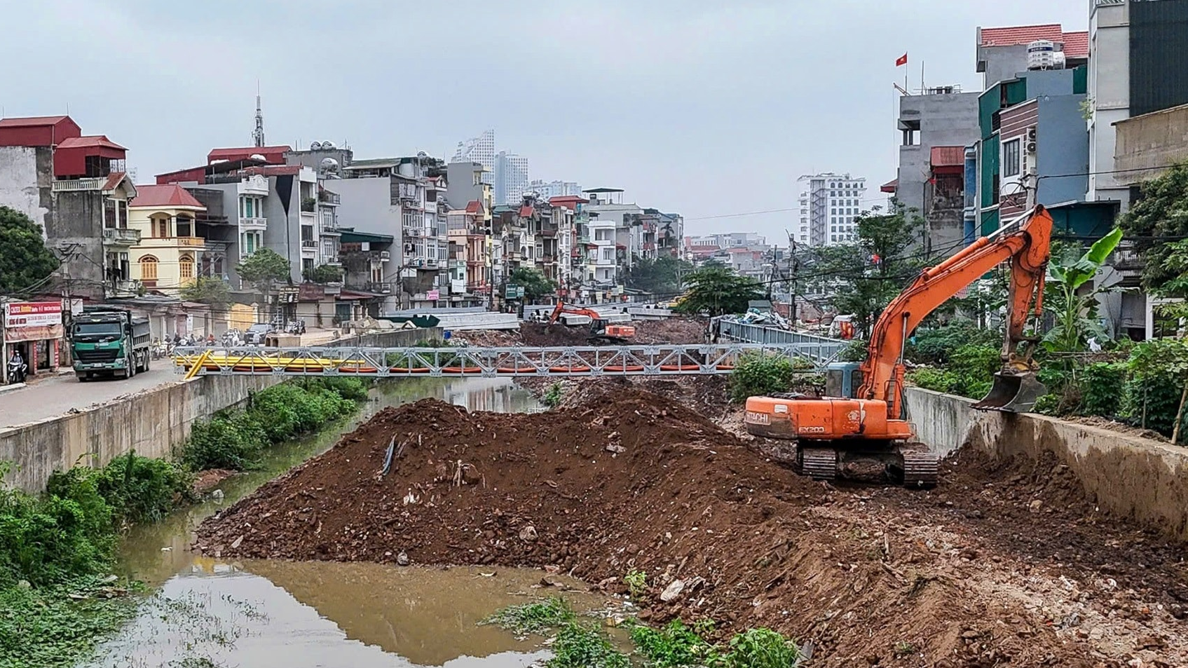 Tăng tốc hoàn thiện kênh La Khê trước mùa mưa