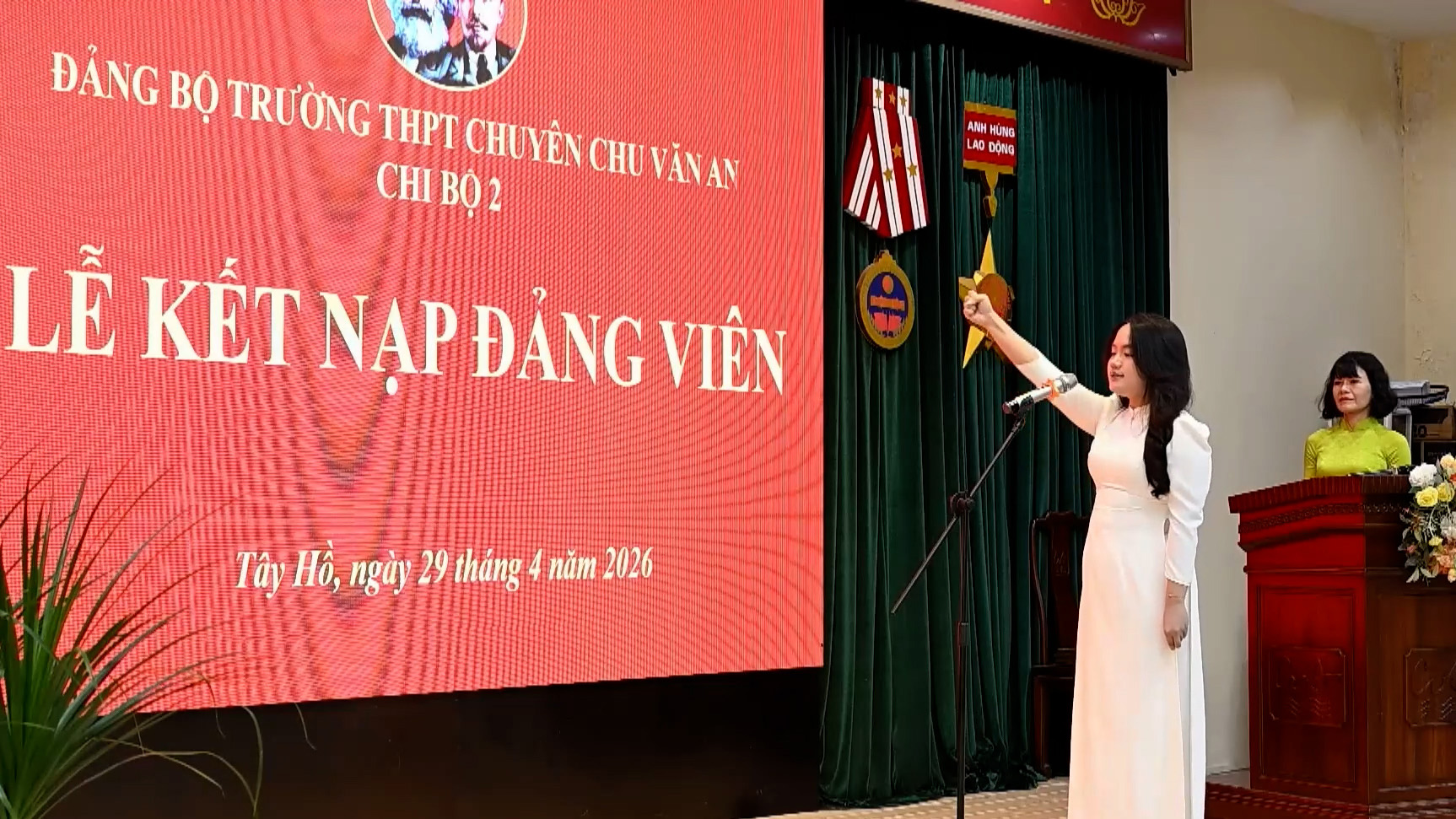 Trở thành Đảng viên - Bước chân tự hào tuổi 18
