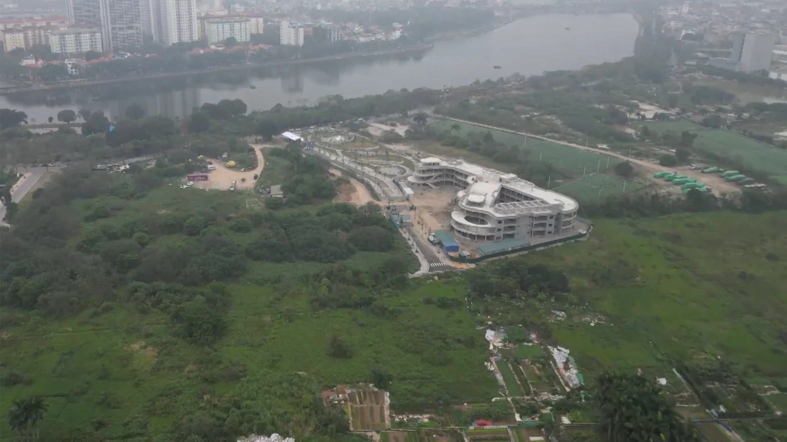 Hà Nội: Không để các dự án chậm thành 'điểm nghẽn cố hữu'