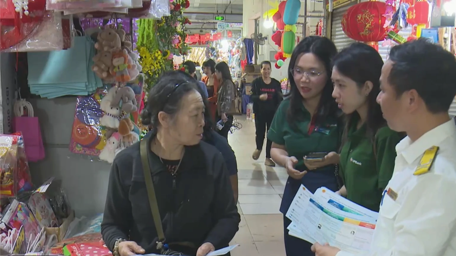 Đa dạng phương thức hỗ trợ hộ kinh doanh trong kê khai thuế