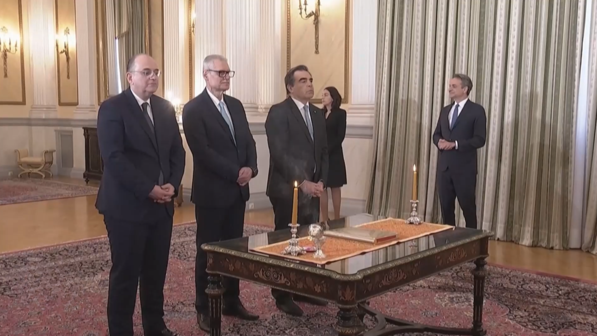 Hy Lạp cải tổ nội các sau bê bối trợ cấp của EU