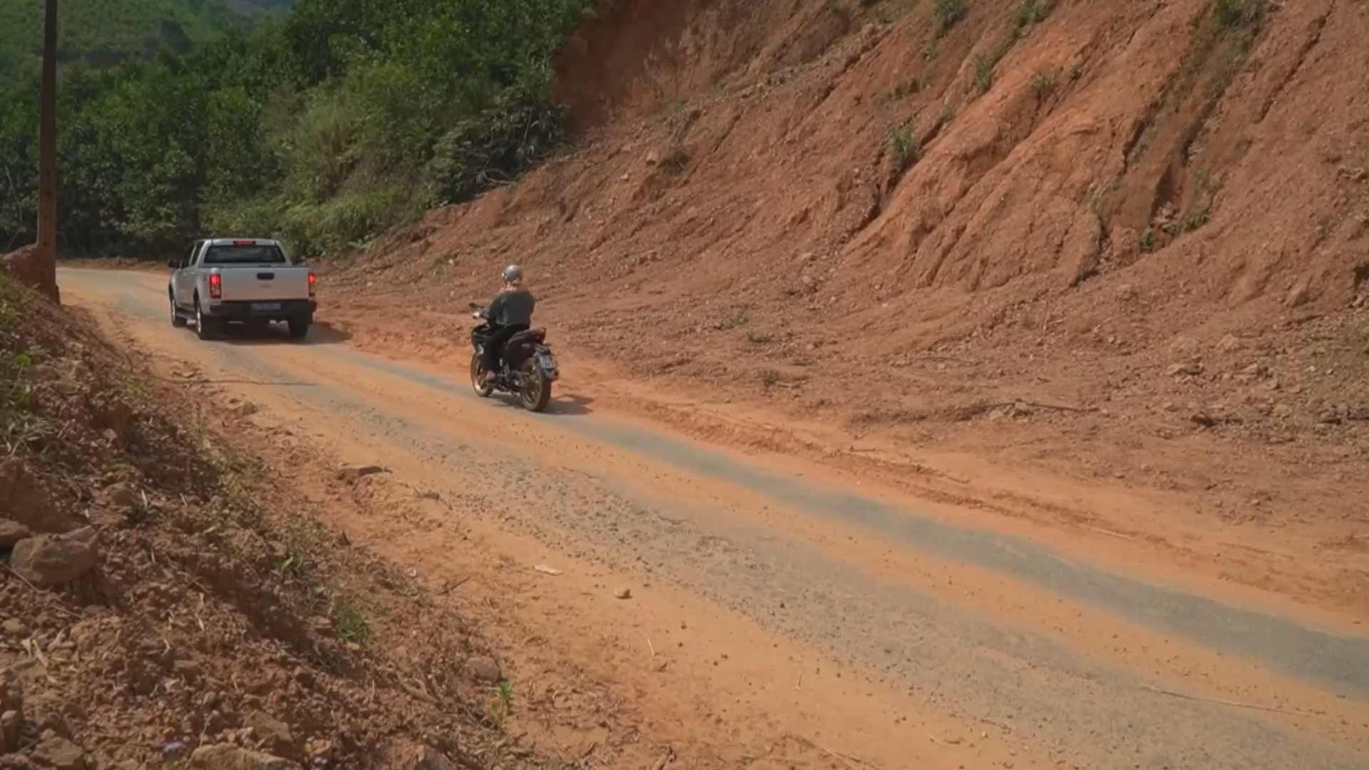 Cần sớm khắc phục triệt để sạt lở trên tuyến đường ĐH74 