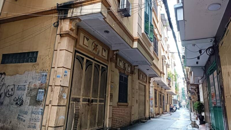 Nhà trong ngõ nhỏ, giá hơn 4 tỷ đồng/căn
