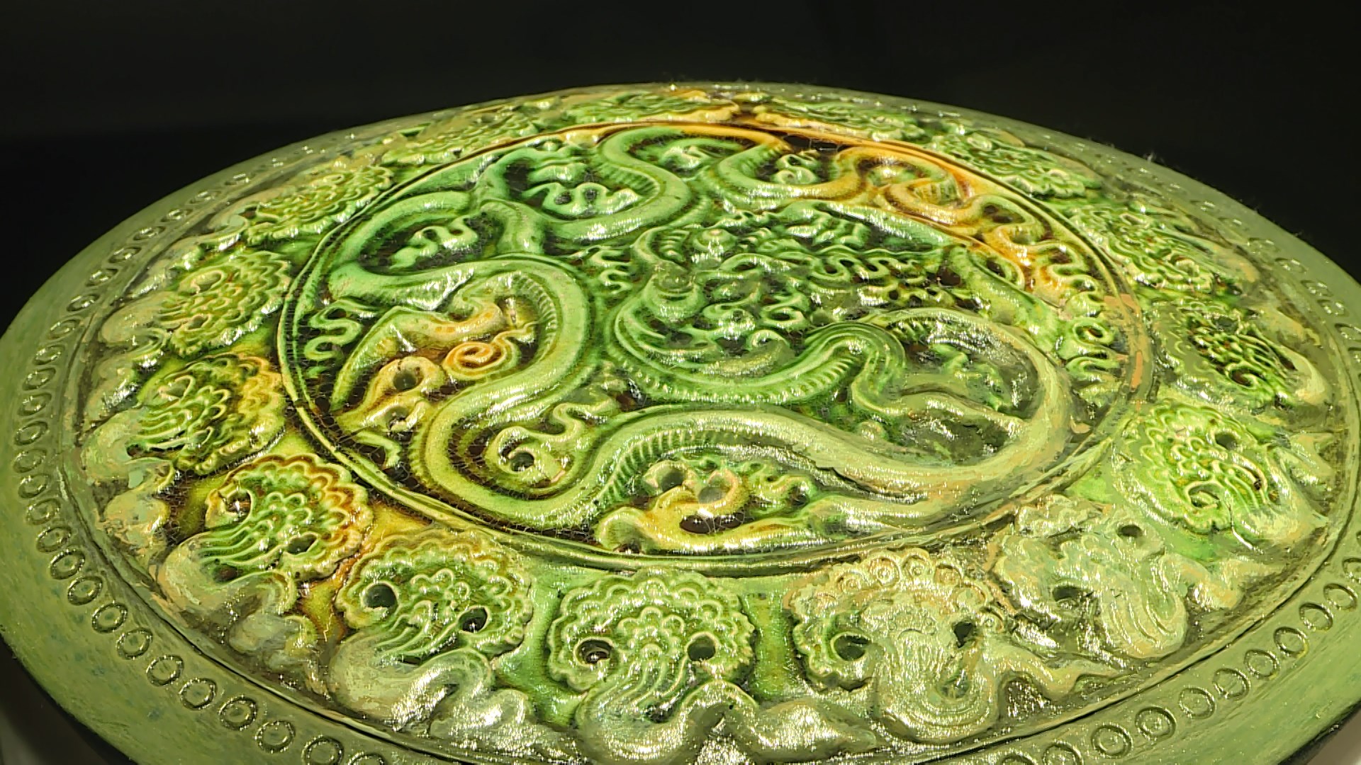 Giải mã bảo vật Hoàng Thành Thăng Long