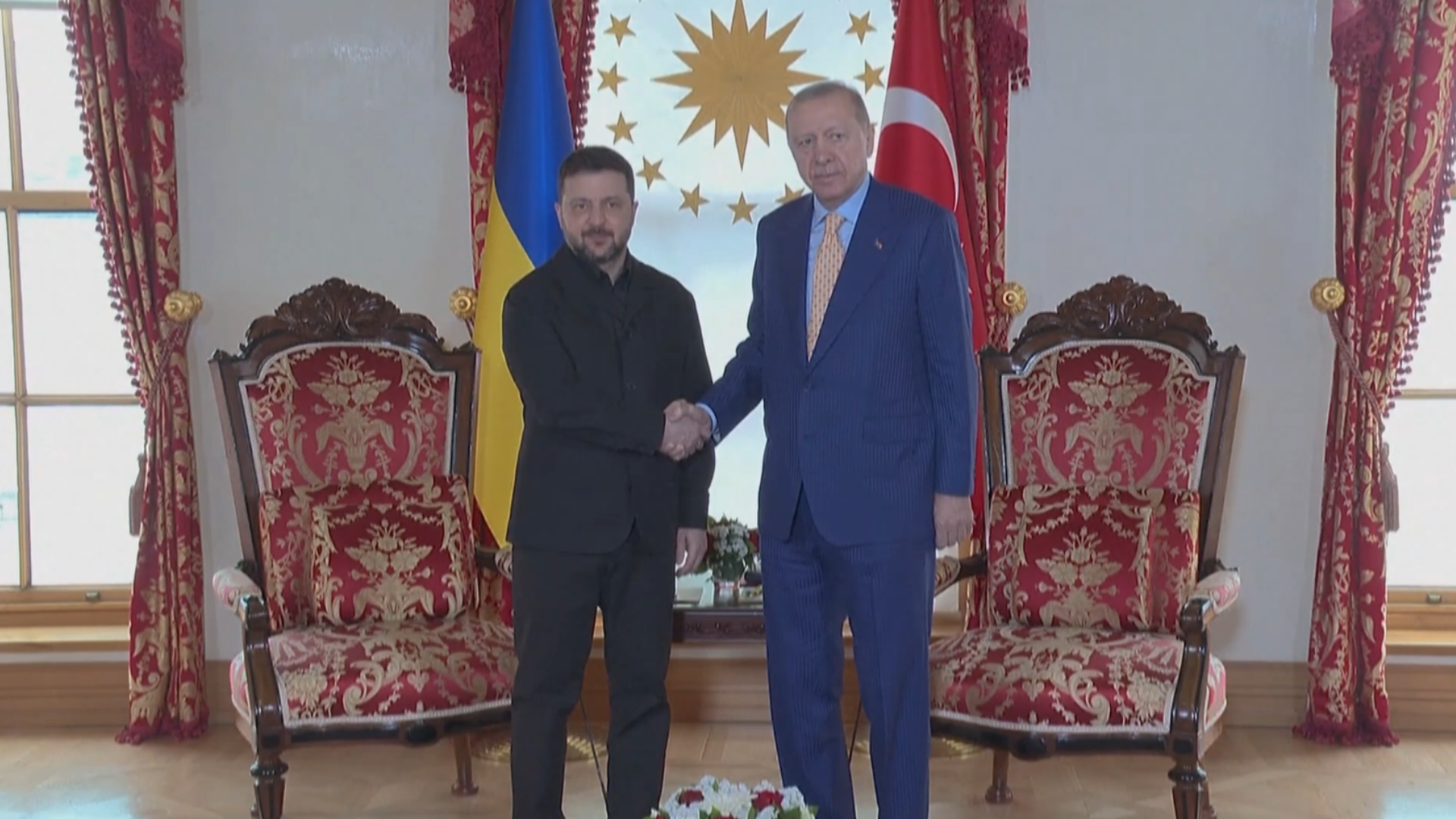 Tổng thống Ukraine tới Thổ Nhĩ Kỳ bàn hợp tác an ninh