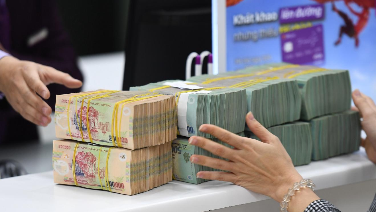 NHNN giữ ổn định thị trường trước áp lực lãi suất huy động vượt 9%/năm