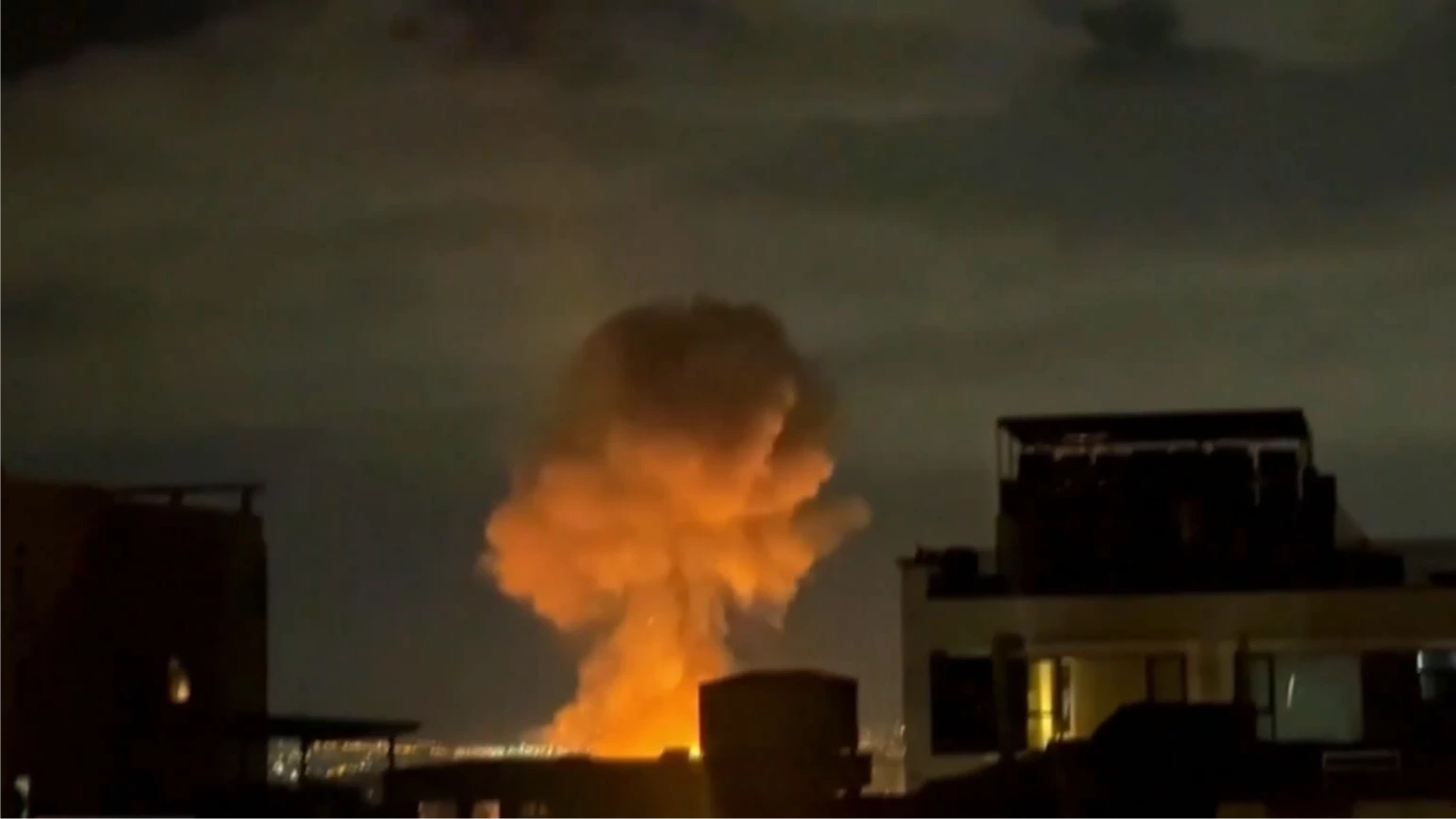 Iran tấn công nhiều mục tiêu ở Trung Đông