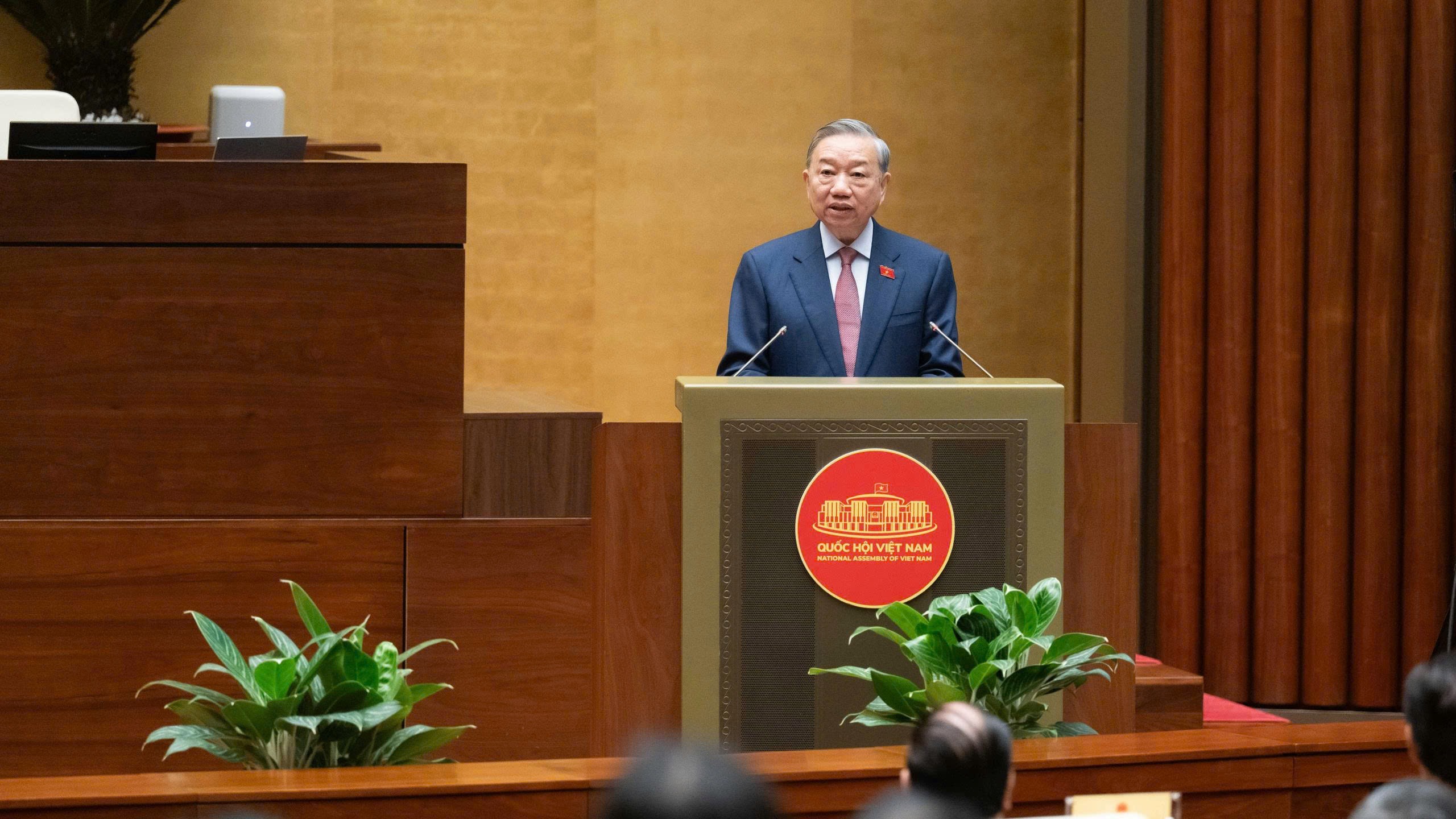 Xây dựng hệ thống luật pháp hiện đại, ổn định, kiến tạo phát triển