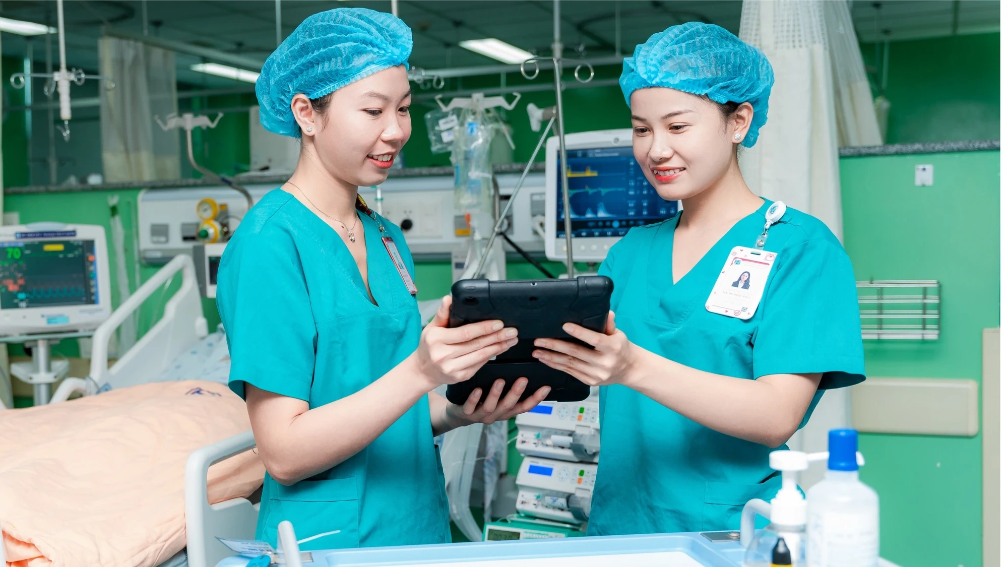 Đẩy mạnh chuyển đổi số, nâng cao chất lượng khám chữa bệnh