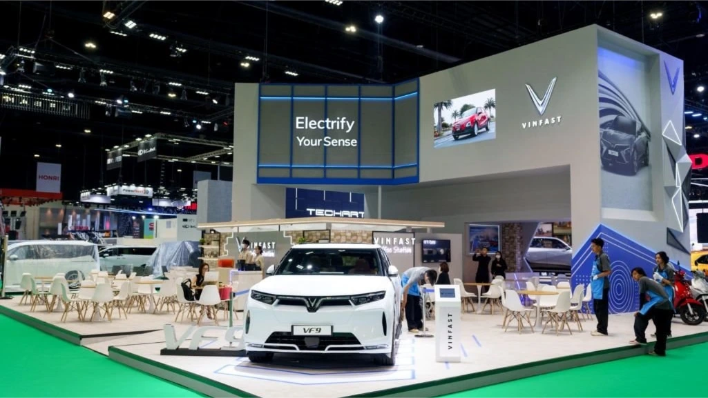 Giá xăng dầu tăng thúc đẩy sự bùng nổ xe điện