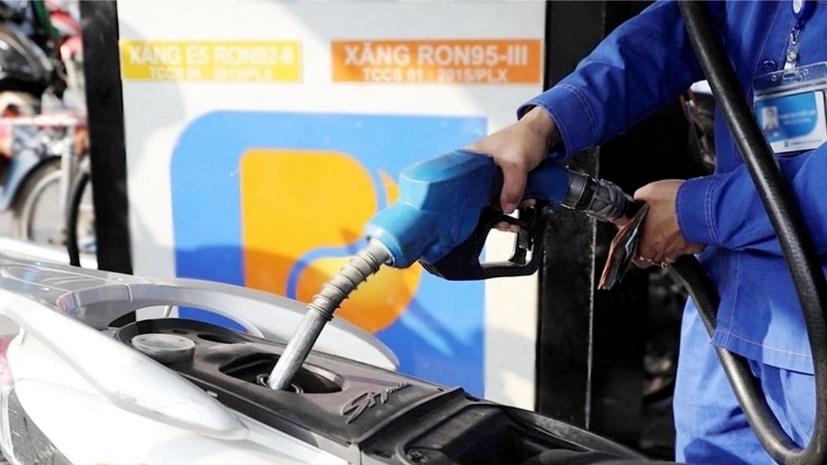 Đề xuất kéo dài thời gian áp thuế 0% với xăng dầu