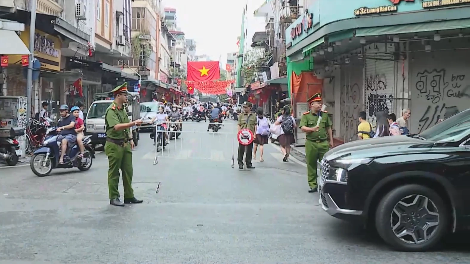 Hiệu quả từ mô hình 'Cổng trường an toàn giao thông'