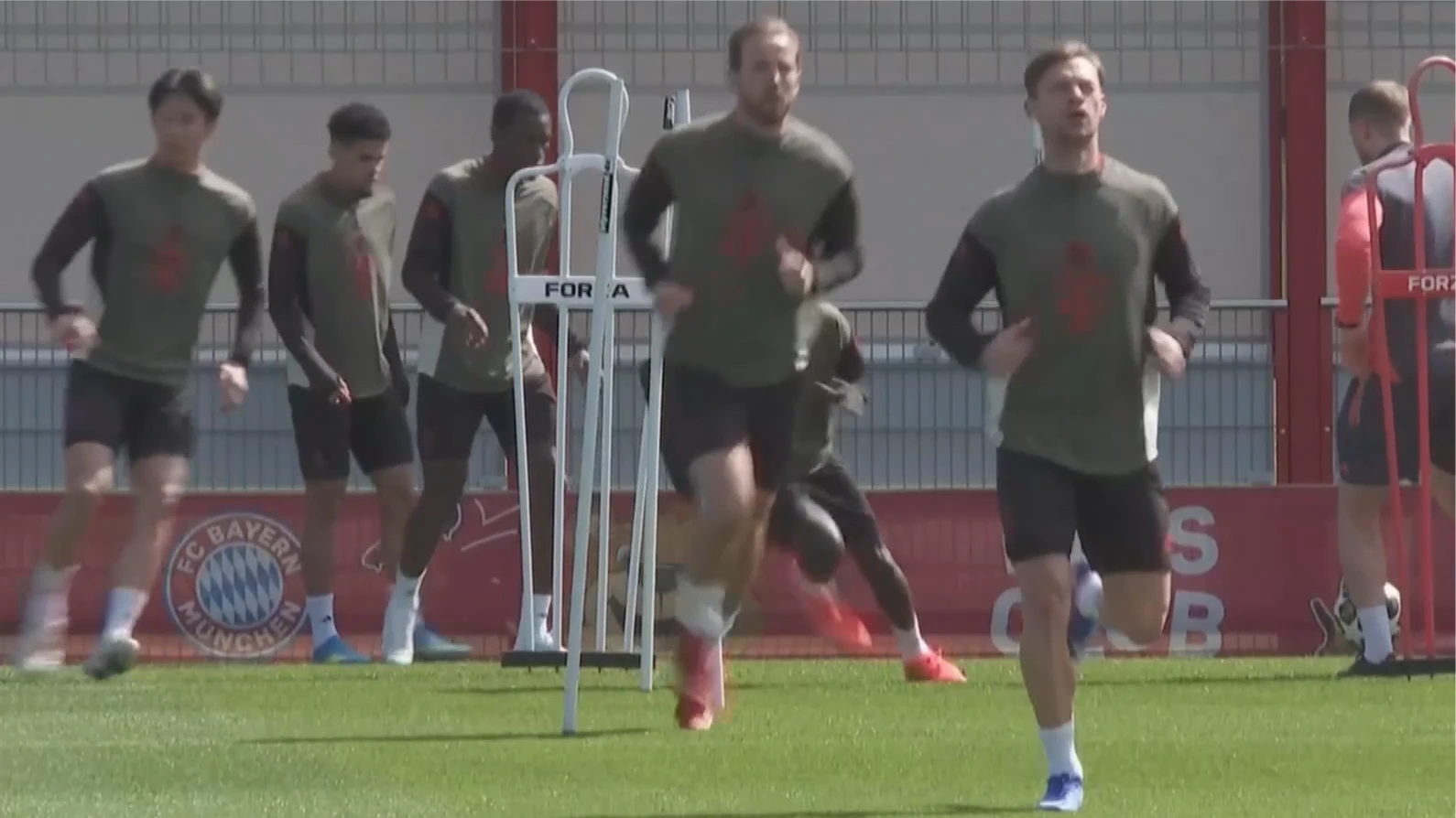 Real Madrid và Bayern Munich quyết tâm khẳng định bản lĩnh