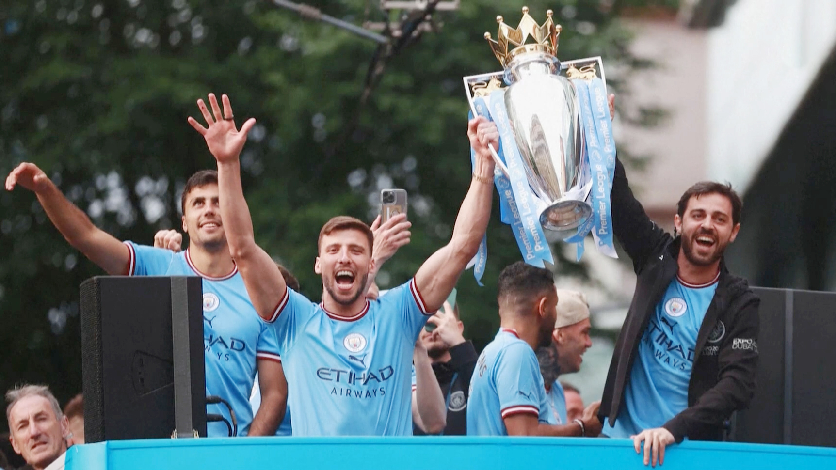 Man City sắp chia tay Bernado Silva